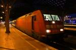 Am 21.12.2013 stand 101 136-0 mit dem EC 8 (Zürich HB - Hamburg-Altona) in Köln Hbf und waretet auf die Weiterfahrt ins Ruhrgebiet.