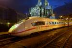 ICE 812 (Köln Hbf - Frankfurt(Main) Hbf) außerplanmäßig auf Gleis 3 in Köln Hbf. (02.02.2016)