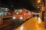 Zwischenhalt am 05.01.2015 von der Dortmunder 111 151-7 mit einem RE 7 (Krefeld Hbf - Rheine) in Köln Hbf und wartet das alle Pendler eingestiegen sind.