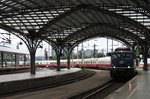  RHEINGOLD IN KÖLN -  Der komplette  Rheingold -Sonderzug der AKE-Eisenbahntouristik fährt mit seltener  Ersatzlok NX-110 am 16.7.16 morgens zur Sonderfahrt DORTMUND-BROHL-ANDERNACH  in den