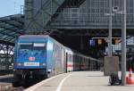 101 070-1 steht mit dem IC2327 aus Puttgarden nach Passau zur Abfahrt bereit in Kln Hbf, 20.7.10