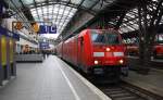 146 282 DB steht im Kölner-Hbf mit dem RE5 aus  Koblenz-Hbf nach Emmerich.
Aufgenommen vom Bahnsteig 1 in Köln-Hbf.
Am Nachmittag vom 30.10.2015. 