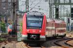 Der Lint 81 (95 80 0623 513 -6 D-DB) der DB Regio fährt am Freitag, den 02.06.17 als RB 25 nach Gummersbach im Kölner Hbf ein.