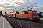 111 118-6 fährt am 3.7.2017 mit dem RE9 (RE10930)  Rhein-Sieg-Express  von Siegen nach Köln Hauptbahnhof aus dem Zielbahnhof aus.