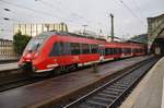 442 258-0 und 442 261-4 verlassen am 1.7.2017 als RE9 (RE10930)  Rhein-Sieg-Express  von Siegen nach Köln Hauptbahnhof den Endbahnhof in Richtung Westen.