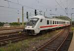 IC2213 von Ostseebad Binz nach Stuttgart Hauptbahnhof fährt am 16.8.2017 in den Kölner Hauptbahnhof ein.