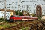 218 139-4 mit Sonderzug nach Willingen bei der Einfahrt in Köln Hbf, am 18.06.2022.