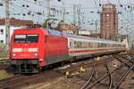 101 003 mit dem IC 2155 nach Gera in Köln Hbf am 14.03.2024