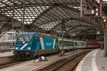 101 033-9  train charter  TCS26011 mit Eurostrand Fun-Express aus Hetzerath in Köln Hbf, Oktober 2024.