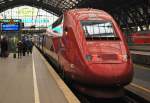 Thalys 4321 Paris Nord - Kln Hbf fhrt ein in das Klner Hauptbahnhof am 28.09 2010.