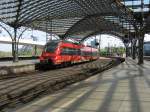 442 262 konnte am 4.5.13 unterwegs als RE 9 Richtung Aachen bei der Einfahrt in Kln Hbf bildlich festgehalten werden.