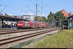 146 230-8  750 Jahre Radolfzell  als verspäteter RE 4719 von Karlsruhe Hbf erreicht seinen Endbahnhof Konstanz auf Gleis 3a.
Aufgenommen vom Parkplatz am Stellwerk.
[9.7.2018 | 12:32 Uhr]