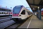 RABe 521 206 (Stadler FLIRT) der SBB GmbH (SBB) als SBB87713  Seehas  von Engen steht in seinem Endbahnhof Konstanz auf Gleis 3a.