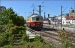 Oldistunden im Grenzbahnhof. 

Re 4/4<sup>I</sup> 10034 darf im Gegensatz zu den Schwestern der Centralbahn nicht nach Deutschland, daher wird in Konstanz abgekoppelt. Juni 2014.