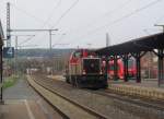 V150.05 der BBL durchfhrt am 16. April 2013 solo den Bahnhof Kronach in Richtung Lichtenfels.