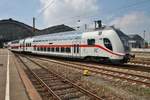 IC2440 von Dresden Hauptbahnhof nach Köln Hauptbahnhof macht sich am 13.5.2017 im Leipziger Hauptbahnhof auf den Weg.