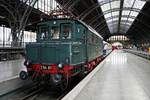 E 04 01 (BR 104 | DR 204) steht in Leipzig Hbf auf dem Museumsgleis (Gleis 24).