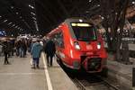 442 813 (Bombardier Talent 2) von DB Regio Südost als RE 16528  Saxonia-Express  (RE50) von Dresden Hbf hat seinen Endbahnhof Leipzig Hbf auf Gleis 21 erreicht.