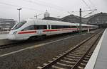 4011 091-8  Salzburg  und 415 024-9  Hansestadt Rostock  stehen am 27.1.2018 als ICE1652 von Dresden Hauptbahnhof nach Wiesbaden Hauptbahnhof im Leipziger Hauptbahnhof.