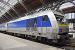 MRB - Mitteldeutsche Regiobahn mit der Transdev Regio Ost GmbH Lok  223 053“ [NVR: „92 80 1 223 053-0 D-TDRO“] und einer Steuerwagen Regionalbahnwagengarnitur im Bahnhof Leipzig Hbf.