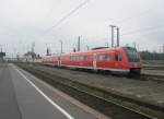 Hier 612 537 als RE nach Adorf(Vogtl.), bei der Ausfahrt am 14.5.2010 aus Leipzig Hbf.