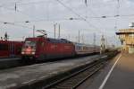 Hier 101 048-7 und 101 136-0 mit IC2209 vom Berlin Gesundbrunnen nach Mnchen Hbf., bei der Einfahrt am 3.10.2011 in Leipzig Hbf.