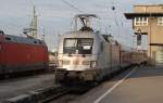 Hier 182 004-2 mit einem RE10 von Leipzig Hbf. nach Cottbus, bei der Ausfahrt am 3.10.2011 aus Leipzig Hbf.