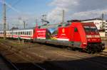 101-92-5 mit einer Werbebotschaft bei der Einfahrt in den Leipziger Hbf.