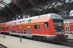 Doppelstocksteuerwagen DABbuzfa voraus als RB Weißenfels im Leipzig Hbf 02.09.2012