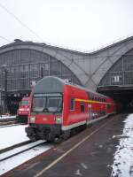 RB Altenburg damals noch mit Steuerwagen DABbuzfa 760 in Leipzig Hbf 13.02.2012
