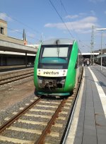 Hier Vectus LINT 27 VT 204 ohne Zugzielanzeige am 2.4.13 in Limburg