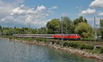 Mit einer Doppeltraktion 218 erreicht ein Eurocity München - Kempten - Lindau - Zürich die Insel Lindau.