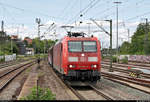 Schiebewandzug mit 185 012-2 DB durchfährt den Bahnhof Ludwigsburg auf Gleis 4 Richtung Kornwestheim.
Aufgenommen am Ende des Bahnsteigs 4/5.
[28.7.2020 | 14:50 Uhr]