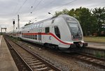 Von 146 563-2 geführt verlässt der IC2034 von Leipzig Hauptbahnhof nach Norddeich am 1.8.2016 den Magdeburger Hauptbahnhof.