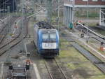 LTE 1216 910 am 02.12.17 in Mainz Hbf von einer Brücke aus fotografiert