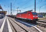 185 039-5 durchfährt 20.4.2017, mit einem Mischer, Mannheim Hbf.