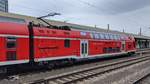 91 80 0 446 009-6 DBpzfa mit dem Main-Neckar-Ried-Express in Mannheim Hbf.