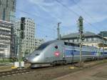 TGV bei der Ausfahrt aus dem Mannheimer Hauptbahnhof Richtung Vorderpfalz im April 2010.