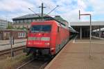 101 064-4 am 22.05.2013 beim Zwischenhalt im Mannheimer Hauptbahnhof mit dem EC 8 und wartet auf den Abfahrtbefehl in Richtung Rhein.