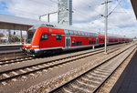 RE 4562 (Mannheim Hbf - Biblis - Frankfurt (Main) Hbf), steht am 29.3.2016 abfahrtbereit in Mannheim Hbf.