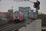 DB Regio Main-Ried-Express Bombardier Twindexx 446 025 am 03.01.21 in Mannheim Handelshafen vom Bahnsteig per Zoom fotografiert