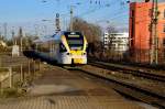 Der ET 7.10 der Eurobahn, der als RB 13 nach Hamm unterwegs ist, kommt gerade aus Venlo in den Mnchengladbacher Hbf eingefahren, wo er nach einigen Minuten des Aufenthalts seine Fahrt in Richtung Neuss fortsetzt. 13.1.2013