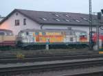 218 212-9 mit der Beschriftung: Sonderzug nach Pankow
Steht vor den Werkstatthallen der Sdostbayernbahn
