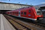 440 205-3 steht am 14.8.2017 als RE4084 nach Passau Hauptbahnhof im Münchener Hauptbahnhof bereit.