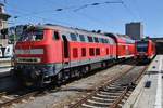 218 414-1 steht am 14.8.2017 mit dem RE57410 nach Memmingen im Münchener Hauptbahnhof.