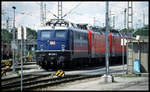 Blick auf 110228-4 im BW München HBF am 11.05.2002.
