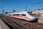 407 001/501 und 407 005/505 erreichen als ICE 527 aus Dortmund den Hauptbahnhof in München. Fotografiert am 12.02.2022