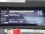 Zugzielanzeiger in Mnchen Hbf als ICE 588 nach Hamburg Hbf zusammen mit ICE 538 nach Bremen Hbf mit Zugteilung in Hannover Hbf.24.03.2012