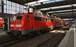 111 130-1 steht am 13.8.2017 mit dem RE59691 von Ingolstadt Hauptbahnhof im Münchener Hauptbahnhof.