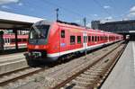 440 203-8 fährt am 15.8.2017 als Leerzug aus dem Münchener Hauptbahnhof aus.